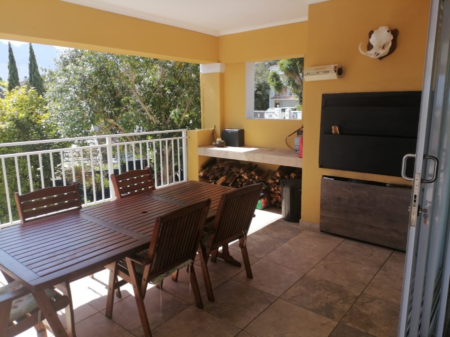 To Let 3 Bedroom Property for Rent in Rome Glen Western Cape